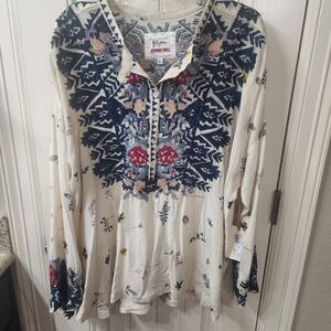 Johnny Was NWT, XL, cream embroidered